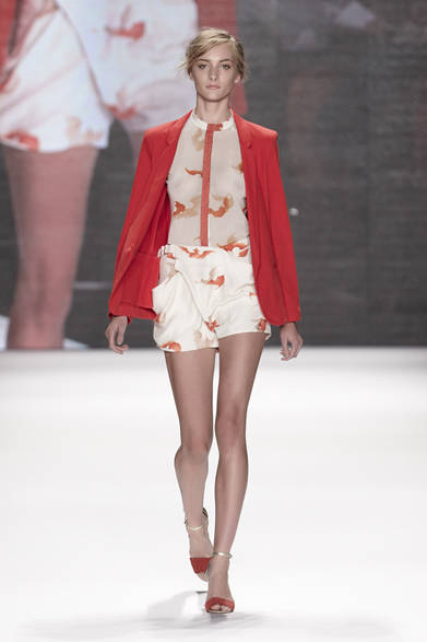 <strong>VIVIENNE TAM｜ヴィヴィアン タム</strong>　2012年春夏コレクション速報