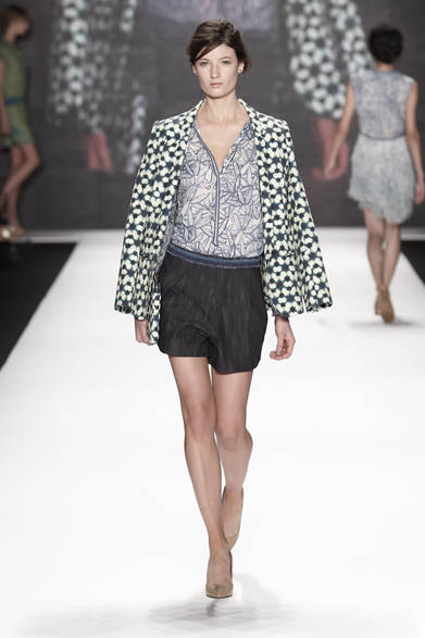 <strong>VIVIENNE TAM｜ヴィヴィアン タム</strong>　2012年春夏コレクション速報