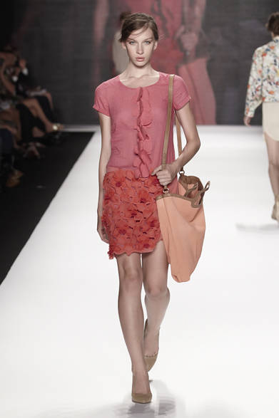 <strong>VIVIENNE TAM｜ヴィヴィアン タム</strong>　2012年春夏コレクション速報