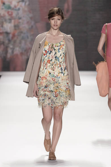 <strong>VIVIENNE TAM｜ヴィヴィアン タム</strong>　2012年春夏コレクション速報