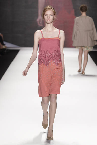 <strong>VIVIENNE TAM｜ヴィヴィアン タム</strong>　2012年春夏コレクション速報