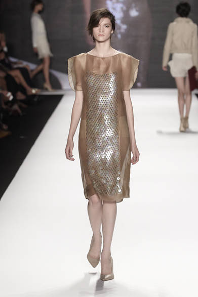 <strong>VIVIENNE TAM｜ヴィヴィアン タム</strong>　2012年春夏コレクション速報