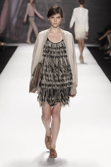 <strong>VIVIENNE TAM｜ヴィヴィアン タム</strong>　2012年春夏コレクション速報