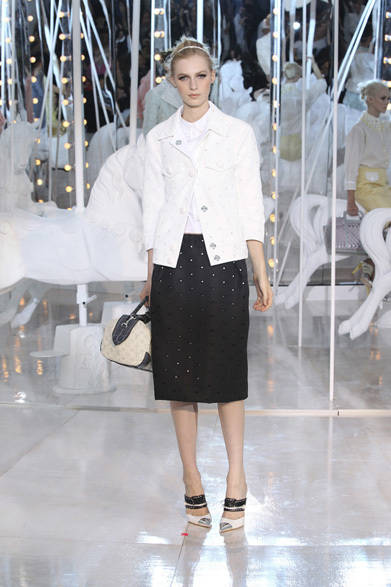 <strong>LOUIS VUITTON｜ルイ・ヴィトン</strong>　2012年春夏コレクション速報