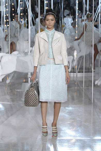 <strong>LOUIS VUITTON｜ルイ・ヴィトン</strong>　2012年春夏コレクション速報