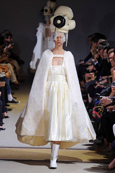 <strong>COMME des GARÇONS｜コム・デ・ギャルソン</strong>　2012年春夏コレクション速報！