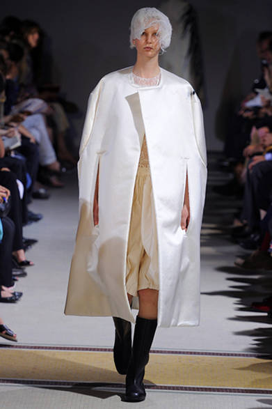 <strong>COMME des GARÇONS｜コム・デ・ギャルソン</strong>　2012年春夏コレクション速報！