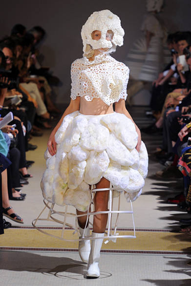 <strong>COMME des GARÇONS｜コム・デ・ギャルソン</strong>　2012年春夏コレクション速報！