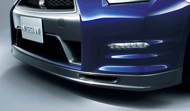 <strong>Nissan GT-R｜日産 GT-R</strong>　For TRACK PACK