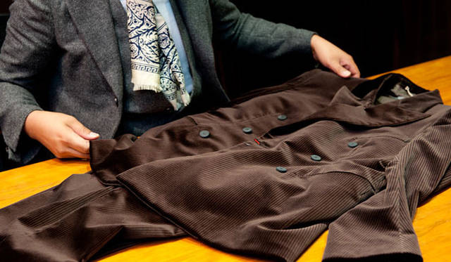 　m’s braque別注ジャケット 10万9200円、パンツ 3万3600円（ユナイテッドアローズ）