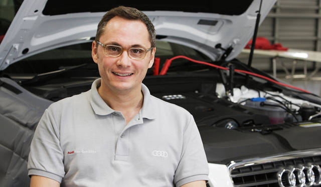 <strong>AUDI Twin-Cup｜アウディ ツインカップ</strong>　アフターセールスマーケティングマネージャーのマッシミリアーノ・ムサッチさん。世界大会でのプレッシャーに負けないよう、緊張感の漂う会場を準備したと語る