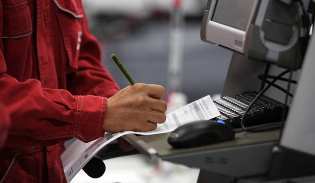 <strong>AUDI Twin-Cup｜アウディ ツインカップ</strong>　モニターにあらわれた数値を書き込む