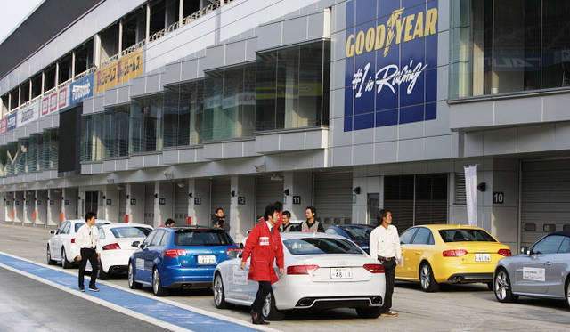 <strong>AUDI Twin-Cup｜アウディ ツインカップ</strong>　サーキットを走り終えてもタイヤやブレーキパッドの減りは思いのほか少ない