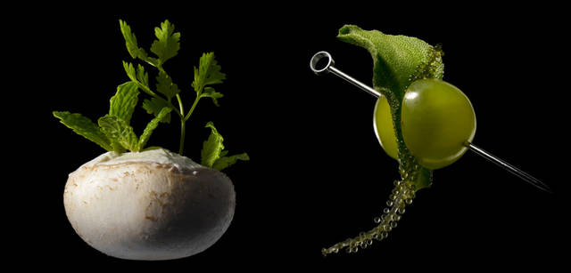 <strong>THREE｜スリー　フードアーティスト　諏訪綾子さんが語る、五感に響く植物の力</strong><br />左から『恥ずかしさとよろこびがゆっくりと快感に変わるテイスト』、『幸せのテイスト　後から押し寄せる切ないテイスト』<br />「食べもののビジュアル、におい、どんなふうに運ばれてくるか、空間などの状況もすべてふくめて、“食べたい”という衝動に直結するならば、その五感すべてを刺激する食べものというのは、ひとの好奇心や欲望を進化させることにつながると思うんです」