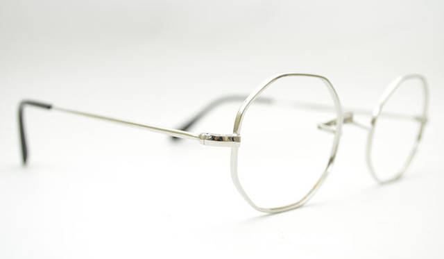 <strong>OLIVER GOLDSMITH｜オリバー ゴールドスミス</strong>　「Oliver Octag」　2万9400円