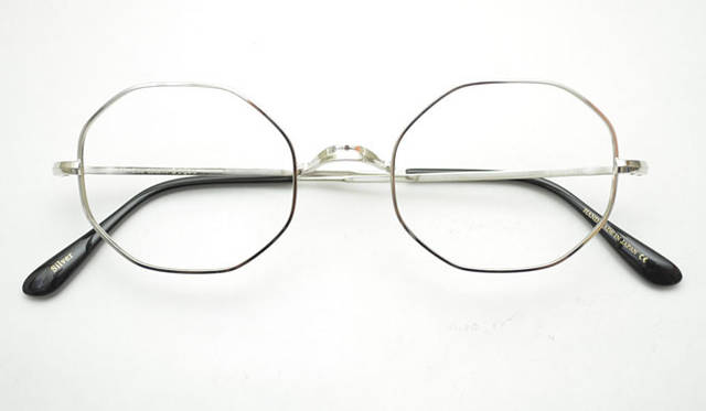 <strong>OLIVER GOLDSMITH｜オリバー ゴールドスミス</strong>　「Oliver Octag」