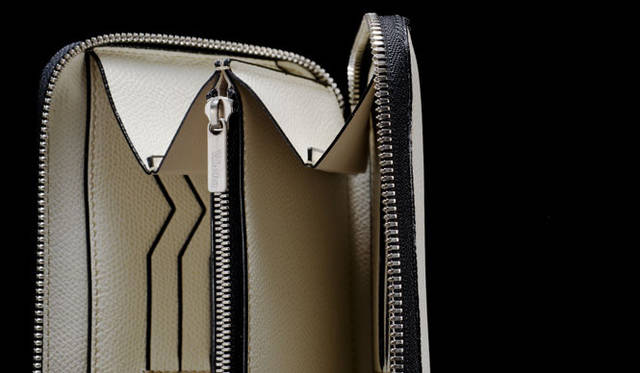 <strong>Valextra｜ヴァレクストラ</strong>　2011 Valextra Christmas Special SLG Collection（Exclusive for Christmas Season Only）