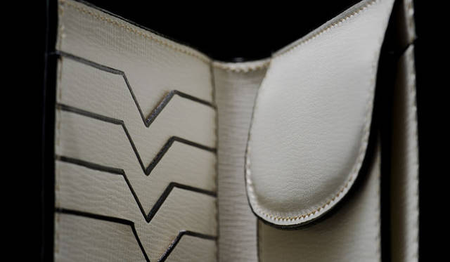 <strong>Valextra｜ヴァレクストラ</strong>　2011 Valextra Christmas Special SLG Collection（Exclusive for Christmas Season Only）