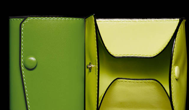 <strong>Valextra｜ヴァレクストラ</strong>　2011 Valextra Christmas Special SLG Collection（Exclusive for Christmas Season Only）