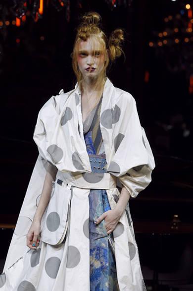 SS12_Westwood_006 <strong>VIVIENNE WESTWOOD GOLD LABEL|ヴィヴィアン・ウエストウッド・ゴールドレーベル</strong> 2012年春夏コレクション速報!