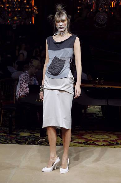 SS12_Westwood_007 <strong>VIVIENNE WESTWOOD GOLD LABEL|ヴィヴィアン・ウエストウッド・ゴールドレーベル</strong> 2012年春夏コレクション速報!