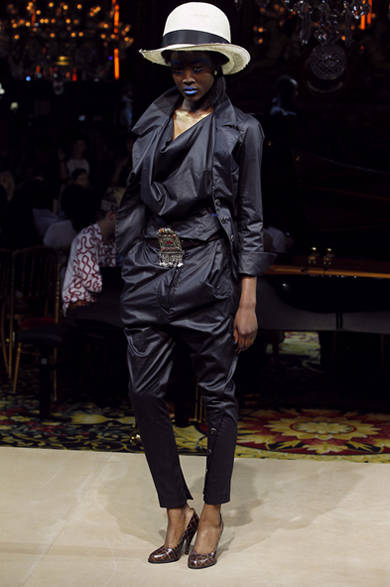 SS12_Westwood_020 <strong>VIVIENNE WESTWOOD GOLD LABEL|ヴィヴィアン・ウエストウッド・ゴールドレーベル</strong> 2012年春夏コレクション速報!