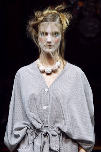 SS12_Westwood_024 <strong>VIVIENNE WESTWOOD GOLD LABEL|ヴィヴィアン・ウエストウッド・ゴールドレーベル</strong> 2012年春夏コレクション速報!