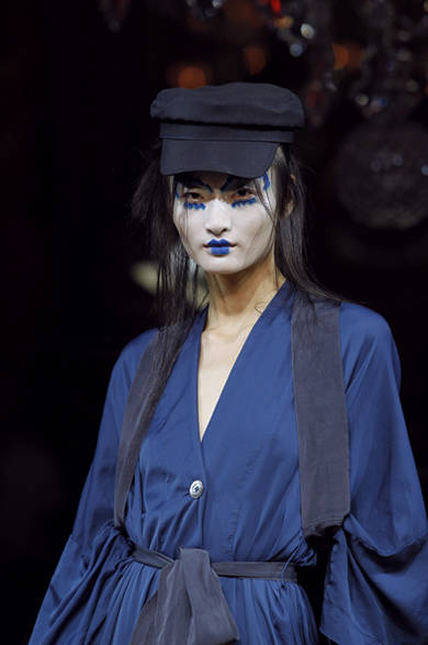 SS12_Westwood_026 <strong>VIVIENNE WESTWOOD GOLD LABEL|ヴィヴィアン・ウエストウッド・ゴールドレーベル</strong> 2012年春夏コレクション速報!