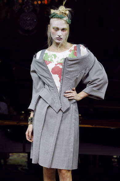 SS12_Westwood_030 <strong>VIVIENNE WESTWOOD GOLD LABEL|ヴィヴィアン・ウエストウッド・ゴールドレーベル</strong> 2012年春夏コレクション速報!