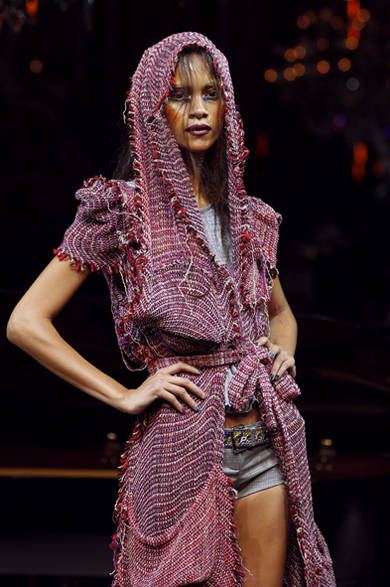 SS12_Westwood_032 <strong>VIVIENNE WESTWOOD GOLD LABEL|ヴィヴィアン・ウエストウッド・ゴールドレーベル</strong> 2012年春夏コレクション速報!