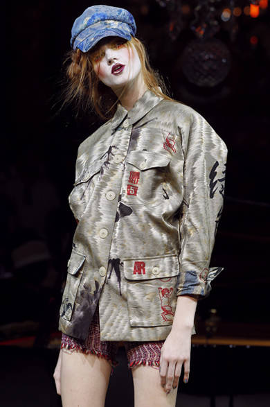 SS12_Westwood_038 <strong>VIVIENNE WESTWOOD GOLD LABEL|ヴィヴィアン・ウエストウッド・ゴールドレーベル</strong> 2012年春夏コレクション速報!