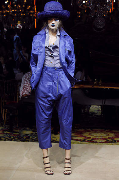 SS12_Westwood_046 <strong>VIVIENNE WESTWOOD GOLD LABEL|ヴィヴィアン・ウエストウッド・ゴールドレーベル</strong> 2012年春夏コレクション速報!