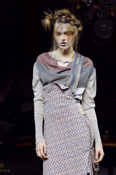 SS12_Westwood_049 <strong>VIVIENNE WESTWOOD GOLD LABEL|ヴィヴィアン・ウエストウッド・ゴールドレーベル</strong> 2012年春夏コレクション速報!
