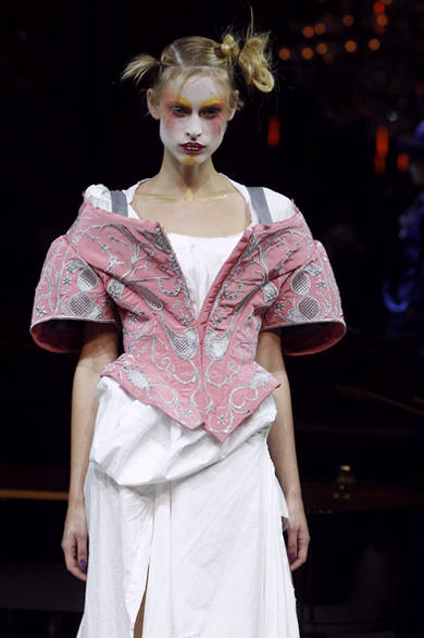 SS12_Westwood_053 <strong>VIVIENNE WESTWOOD GOLD LABEL|ヴィヴィアン・ウエストウッド・ゴールドレーベル</strong> 2012年春夏コレクション速報!