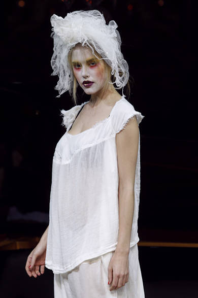 SS12_Westwood_057 <strong>VIVIENNE WESTWOOD GOLD LABEL|ヴィヴィアン・ウエストウッド・ゴールドレーベル</strong> 2012年春夏コレクション速報!