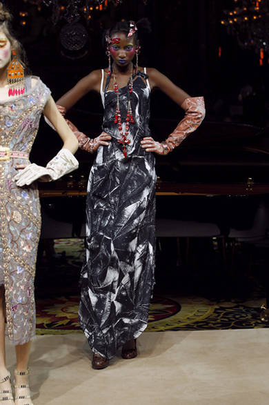 SS12_Westwood_059 <strong>VIVIENNE WESTWOOD GOLD LABEL|ヴィヴィアン・ウエストウッド・ゴールドレーベル</strong> 2012年春夏コレクション速報!
