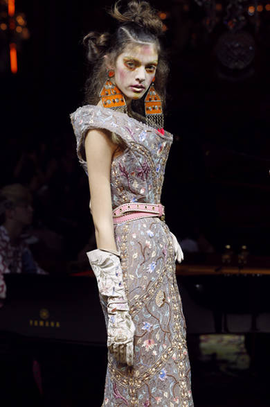 SS12_Westwood_060 <strong>VIVIENNE WESTWOOD GOLD LABEL|ヴィヴィアン・ウエストウッド・ゴールドレーベル</strong> 2012年春夏コレクション速報!