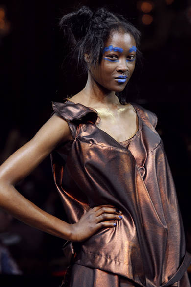 <strong>VIVIENNE WESTWOOD GOLD LABEL｜ヴィヴィアン・ウエストウッド・ゴールドレーベル</strong>　2012年春夏コレクション速報！