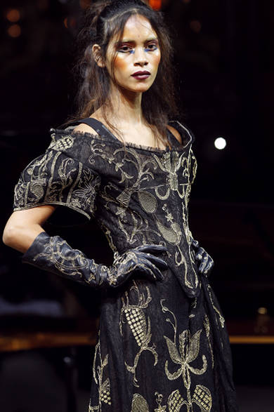<strong>VIVIENNE WESTWOOD GOLD LABEL｜ヴィヴィアン・ウエストウッド・ゴールドレーベル</strong>　2012年春夏コレクション速報！
