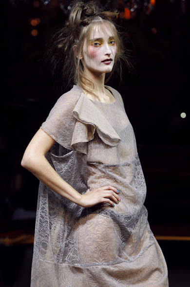 <strong>VIVIENNE WESTWOOD GOLD LABEL｜ヴィヴィアン・ウエストウッド・ゴールドレーベル</strong>　2012年春夏コレクション速報！