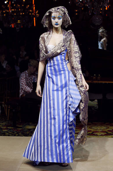 <strong>VIVIENNE WESTWOOD GOLD LABEL｜ヴィヴィアン・ウエストウッド・ゴールドレーベル</strong>　2012年春夏コレクション速報！