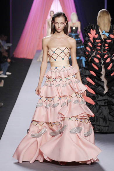 <strong>VIKTOR&ROLF｜ヴィクター＆ロルフ</strong>　2012年春夏コレクション速報！