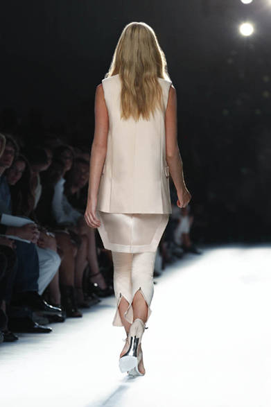 04_03_Dos_bd <strong>Givenchy by Riccardo Tisci|ジバンシィ バイ リカルド ティッシ</strong> 2012年春夏コレクション速報!