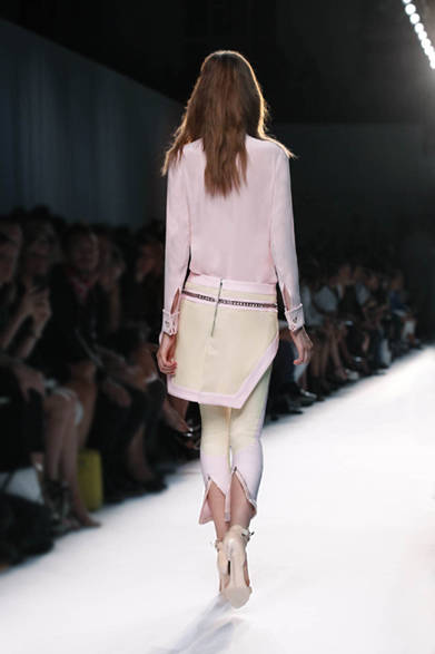 21_14_Dos_bd <strong>Givenchy by Riccardo Tisci|ジバンシィ バイ リカルド ティッシ</strong> 2012年春夏コレクション速報!