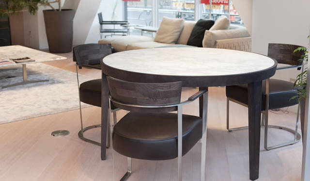 <strong>FLEXFORM｜フレックスフォルム</strong>　ダイニングテーブル「DIDA」