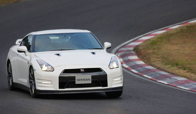 <strong>NISSAN GT-R｜日産 GT-R</strong>　Pure edition+Track pack 2012年モデル