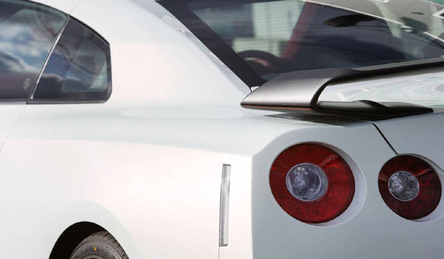 <strong>NISSAN GT-R｜日産 GT-R</strong>　Black edition 2012年モデル