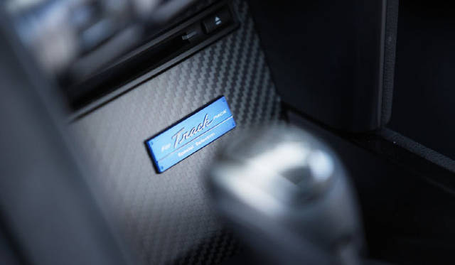 <strong>NISSAN GT-R｜日産 GT-R</strong>　Pure edition+Track pack 2012年モデル