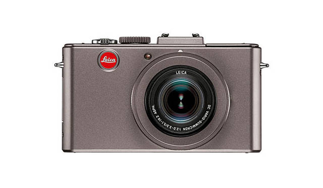 <strong>伊勢丹｜イセタンメンズ レジデンス</strong>　「ライカ」限定ラグジュアリーセット「ライカD-LUX5チタン」 