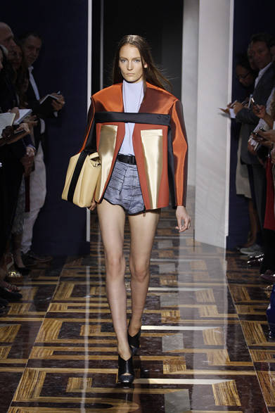 <strong>BALENCIAGA｜バレンシアガ</strong>　2012年春夏コレクション速報　©MONICA FEUDI